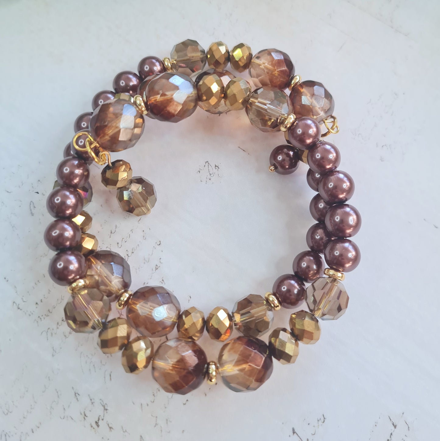 Armband - Brúntína, gyllt og glit.