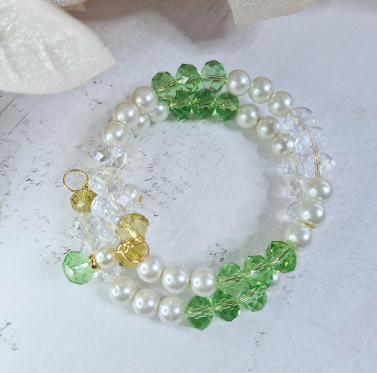 Armband - Græntóna, glit og perlur