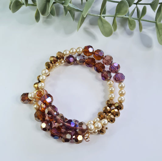 Armband - Jarðtóna, kremtóna og gyllt glit.